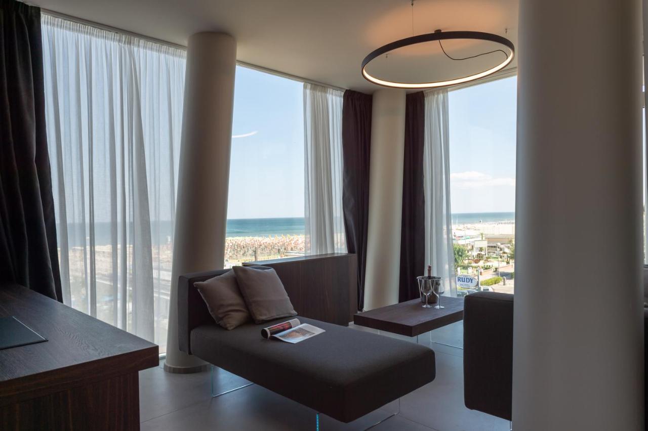 Hotel Commodore Cervia Buitenkant foto