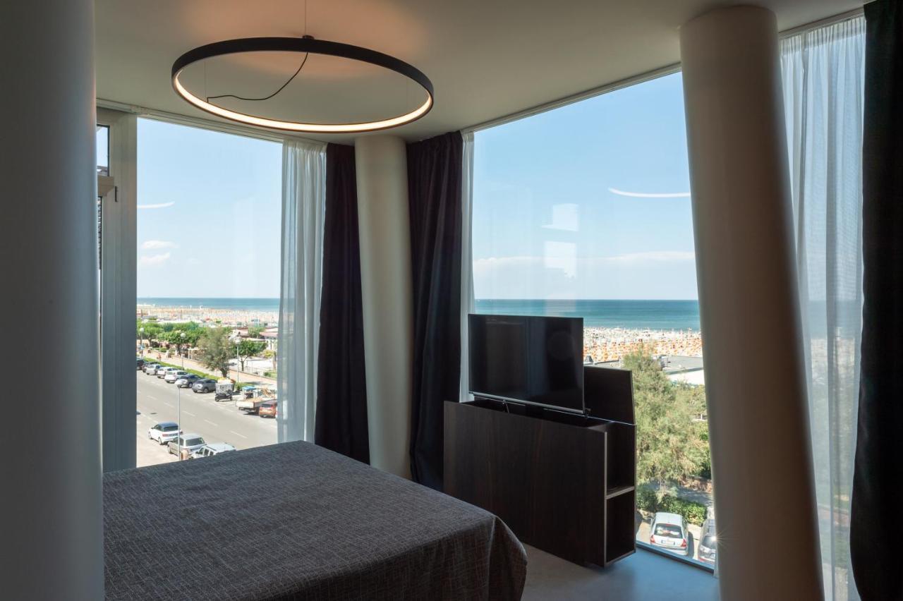 Hotel Commodore Cervia Buitenkant foto