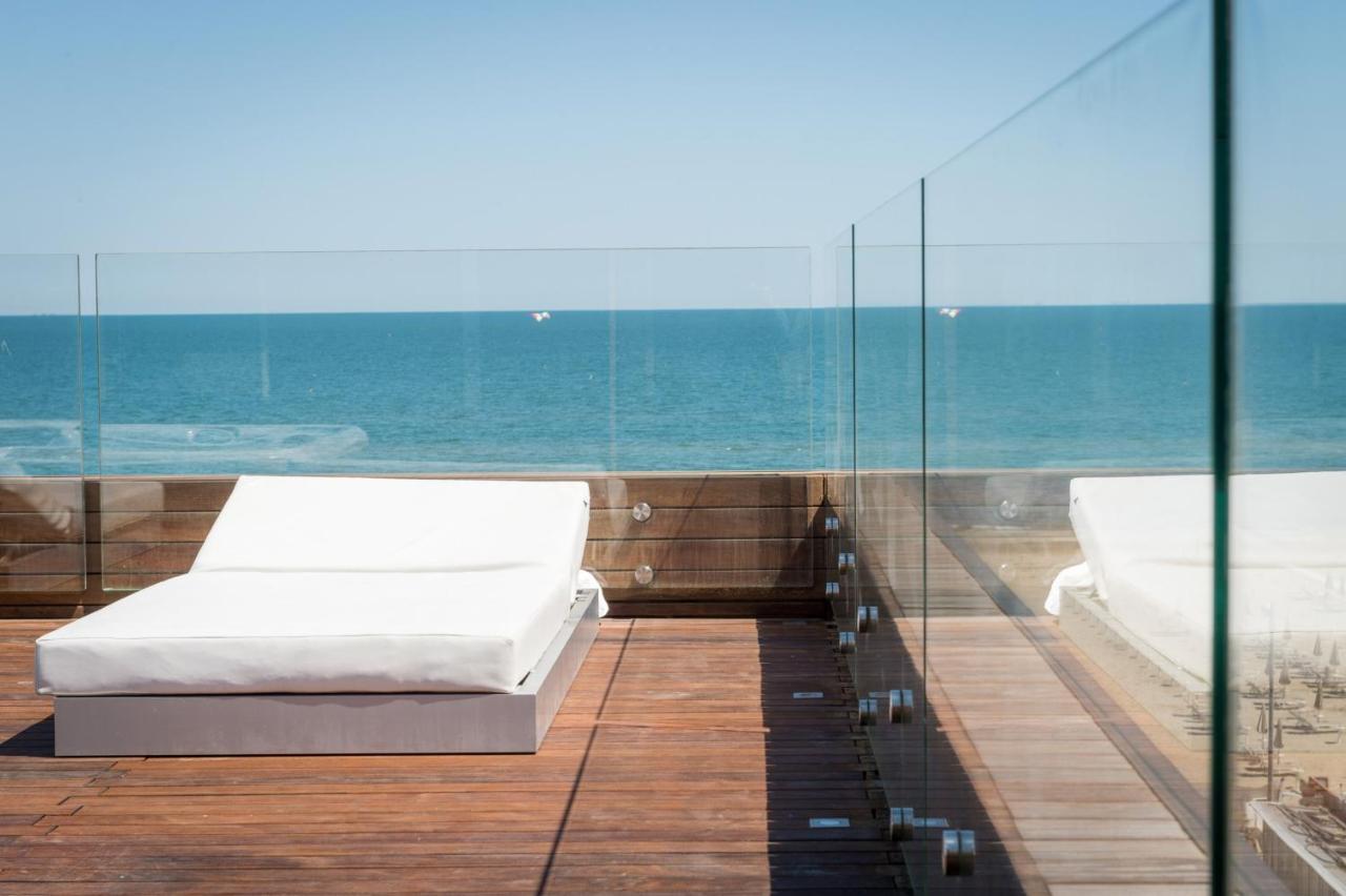 Hotel Commodore Cervia Buitenkant foto