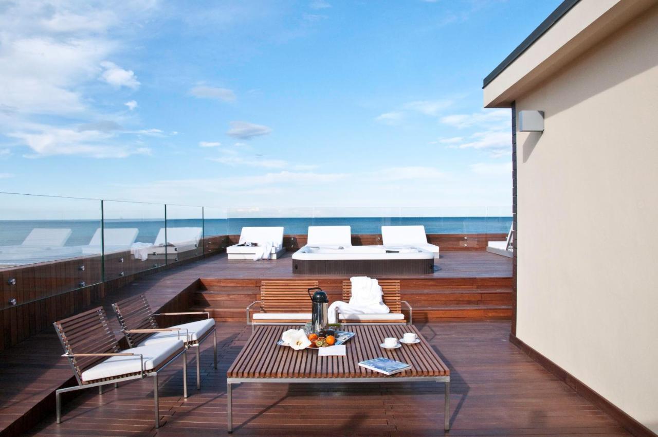 Hotel Commodore Cervia Buitenkant foto