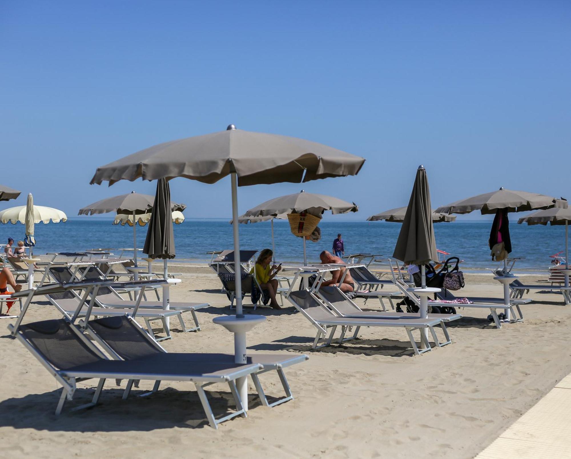 Hotel Commodore Cervia Buitenkant foto