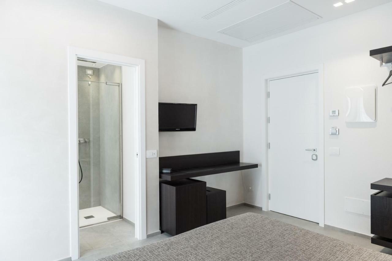 Hotel Commodore Cervia Buitenkant foto